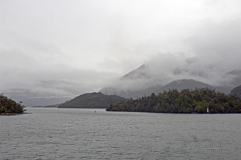 20071216 081945D2X 4200x2800.jpg - Cruising Chilean Fjords